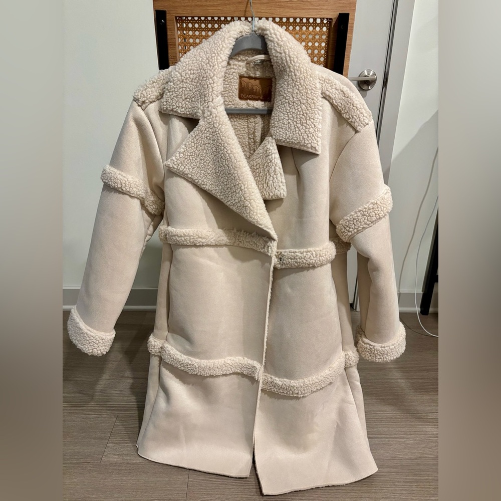 Bearpaw Women’s Penny Coat Size small